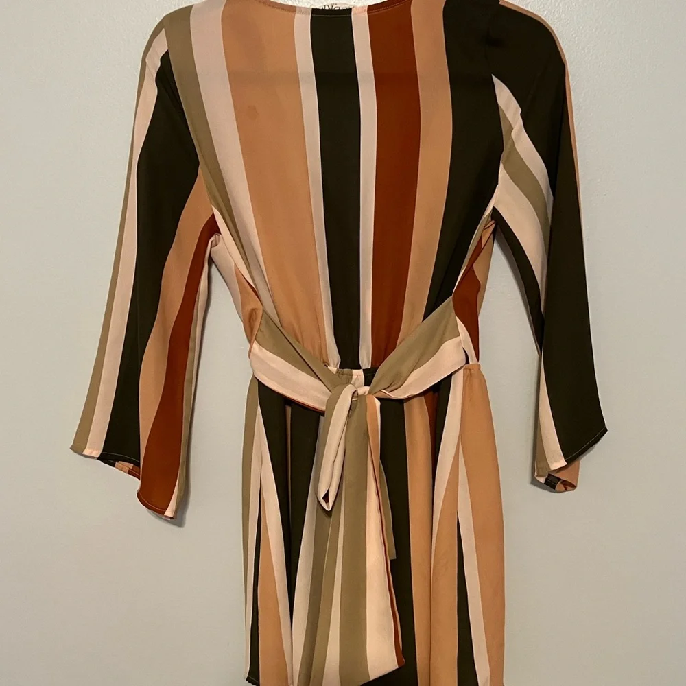 Lulu Lemon Stripped Romper - Picture 3 of 3